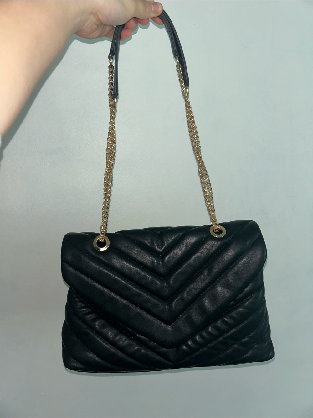 NWOT Quilted Chain Strap Shoulder Bag - Black